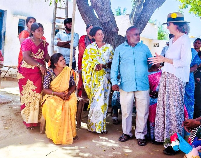 Empresarios de CAEB se vuelcan en proyectos de Fundación Vicente Ferrer en favor de la mujer y los niños en Anantapur