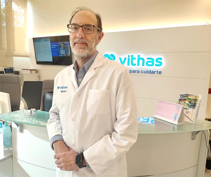 El doctor Pedro Serrano Castro, neurólogo del Hospital Vithas Málaga y jefe de su Unidad de Epilepsia, integrada en el Instituto de Neurociencias Vithas, en una imagen de archivo