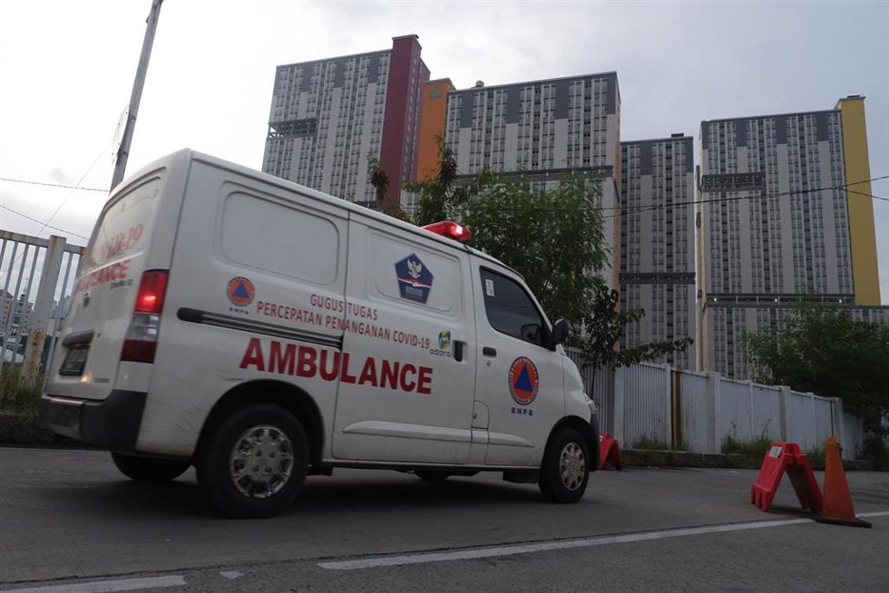 Archivo - Imagen de archivo de una ambulancia en Yakarta, la capital de Indonesia. 