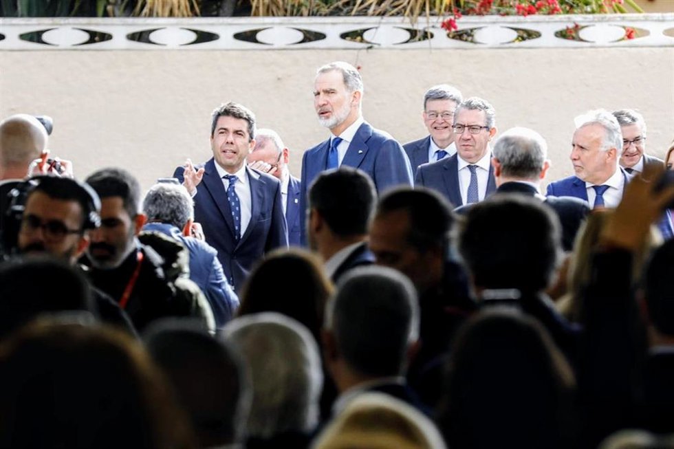 El Rey Felipe VI preside los actos conmemorativos por la inhumación del literato Rafael Altamira y su esposa Pilar Redondo, en el cementerio de El Campello, a 10 de febrero de 2025, en El Campello, Alicante, Comunidad Valenciana (España). 