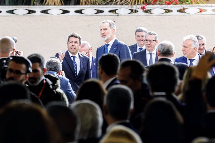 El Rey Felipe VI preside los actos conmemorativos por la inhumación del literato Rafael Altamira y su esposa Pilar Redondo, en el cementerio de El Campello, a 10 de febrero de 2025, en El Campello, Alicante, Comunidad Valenciana (España). Durante el homen