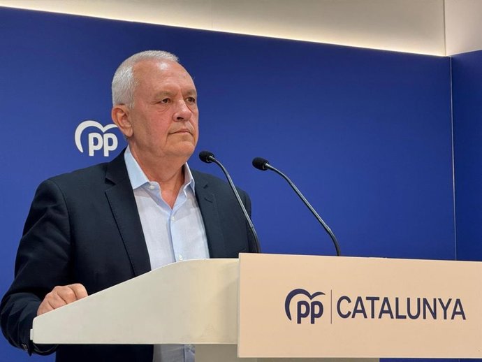 El secretario general del PP de Catalunya, Santi Rodríguez, este lunes en rueda de prensa