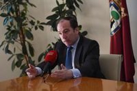 Carabante reconoce que es "más difícil" extinguir un coche eléctrico pero también es "más difícil" que se incendie