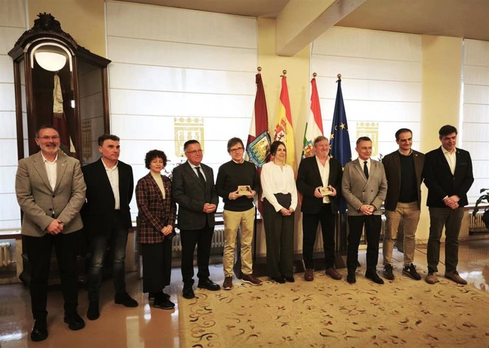 Entrega del 26 Premio De Buena Fuente de Narración Breve, en el Ayuntamiento de Logroño