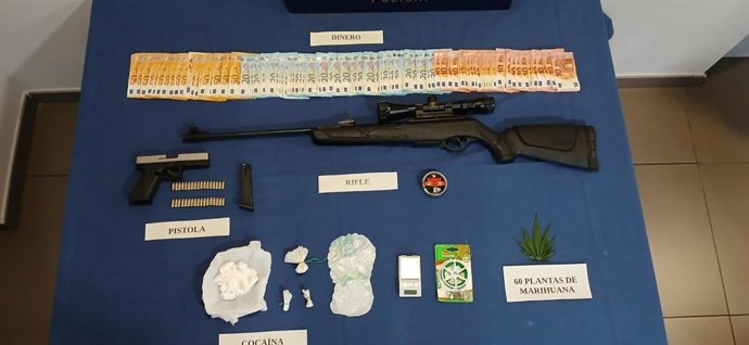 Dinero, droga y efectos incautados