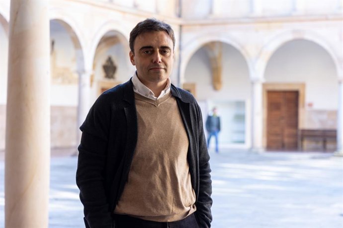 Archivo - El concejal del PSOE en el Ayuntamiento de Oviedo Javier Ballina.