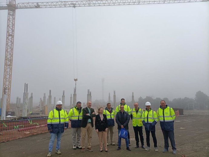 La consejera de Educación, Mercedes Vaquera, visita las obras del Centro Ibérico de Investigación en Almacenamiento Energético (CIIAE) en Cáceres