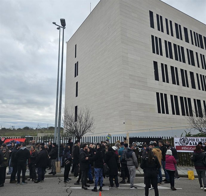 Archivo - Concentración en favor de los actividas de la PAH juzgados en Guadalajara.