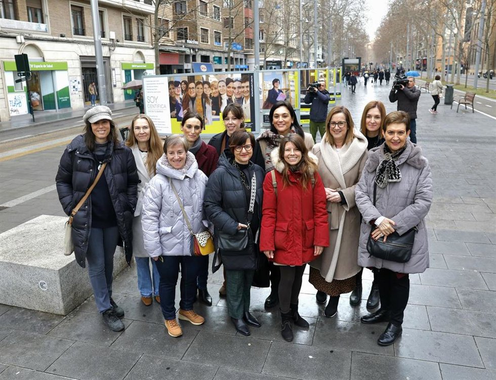 La campaña "Soy Científica. Vivo en tu barrio" de la UZ se instala en Gran Vía durante un mes