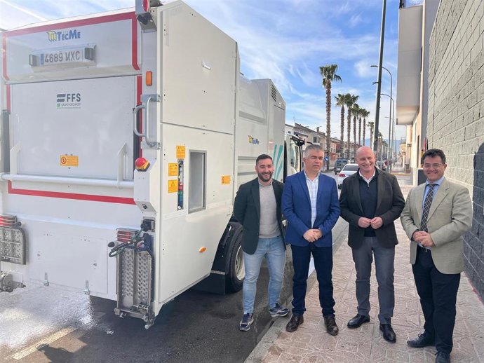 Presentación del camión lavacontenedores.