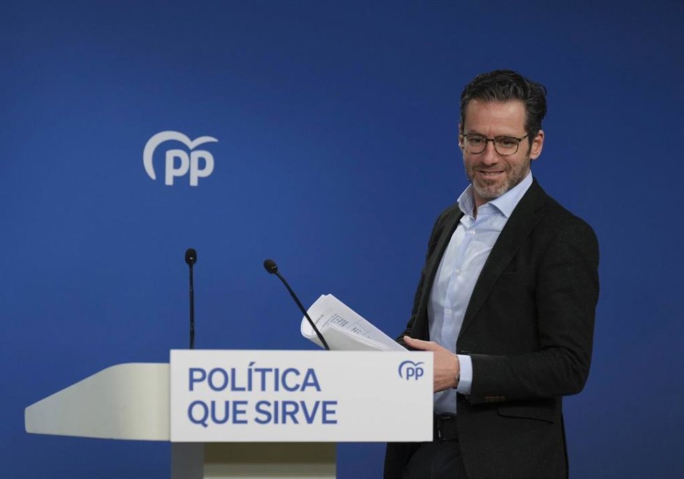 El portavoz nacional del PP, Borja Sémper, ofrece una rueda de prensa tras la reunión del comité de dirección del partido.