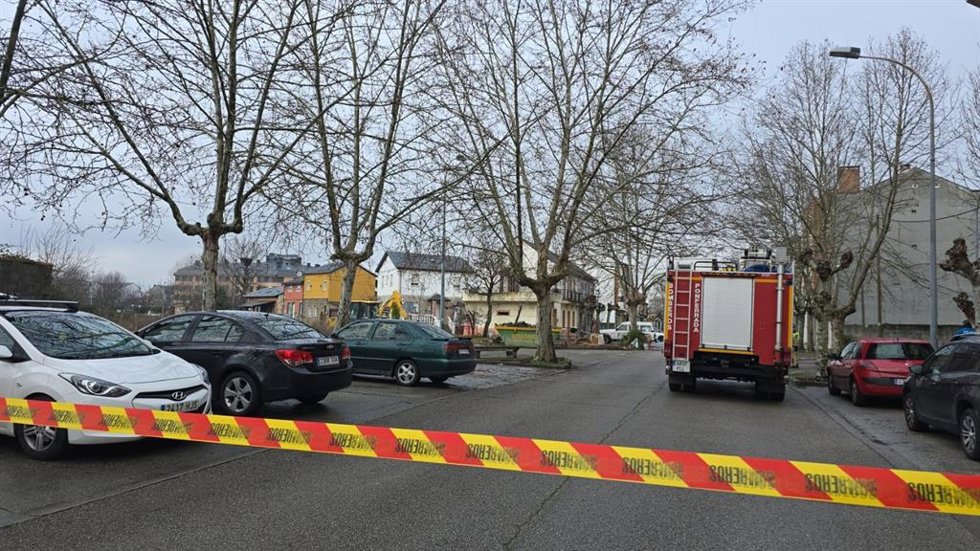 Dispositivo desarrollado por Bomberos y Policía por un escape de gas ocurrido este lunes en Ponferrada.