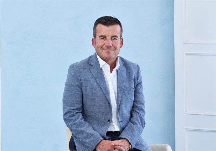 El alcalde de Carboneras (Almería), Salvador Hernández.