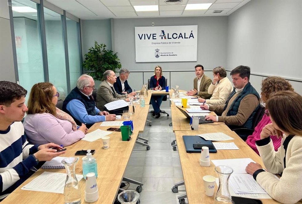 Reunión del Consejo de Administración de la empresa pública municipal de la vivienda de Alcalá de Guadaíra.
