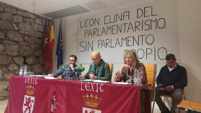 Rueda de prensa ofrecida este lunes para mostrar la adhesión del leonesismo social a la manifestación del 16F