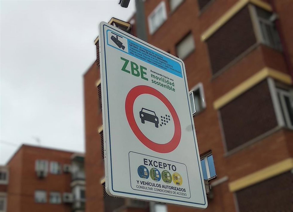Cartel de la ZBE.