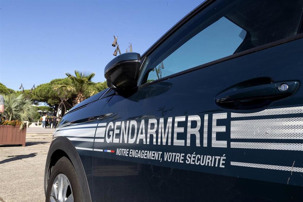 Archivo - Coche de la Gendarmería francesa (archivo)