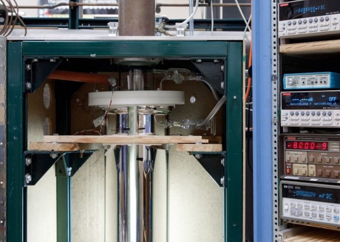 Um dispositivo de medição multiuso usado em experimentos de resfriamento por pressão pode atingir uma temperatura de -271,6 graus Celsius.