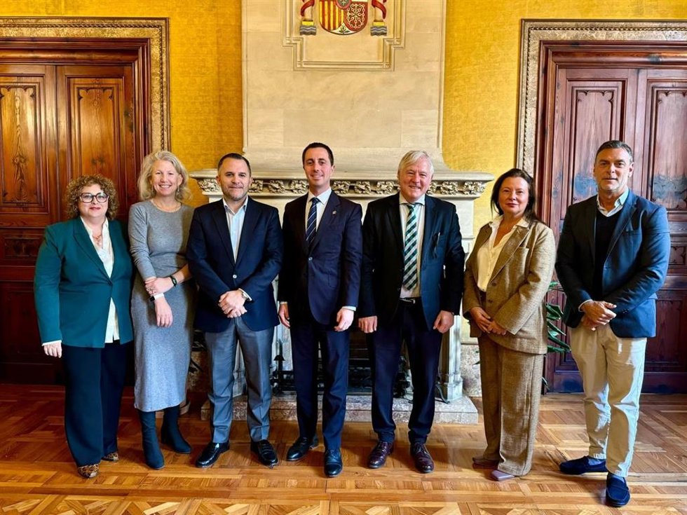 El presidente del Consell, Lloren Galmés, recibe en audiencia a la FEHM