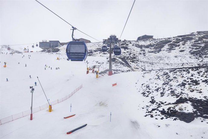 Archivo - Estación de esquí de Sierra Nevada en imagen de archivo.