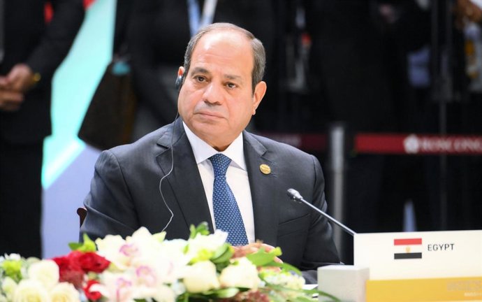 Archivo - HANDOUT - 23 de outubro de 2024, Rússia, Kazan: O presidente do Egito, Abdel Fattah al-Sisi, participa de uma reunião de participação limitada dos líderes do BRICS durante a 16ª Cúpula do BRICS em Kazan. Foto: Alexey Nikolskiy/Photohost agency b
