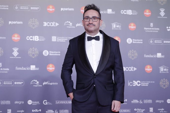 El cineasta Juan Antonio Bayona durante el photocall de los XVII Premis Gaudí de cine, en el Centro de Convenciones Internacional de Barcelona (CCIB), a 18 de enero de 2025, en Barcelona, Catalunya (España). La Academia del Cine Catalán organiza y otorga 