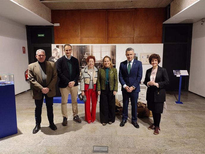 Logroño rinde homenaje a la científica Marie Curie con motivo de la celebración del Día Internacional de la Mujer y la Niña en la Ciencia