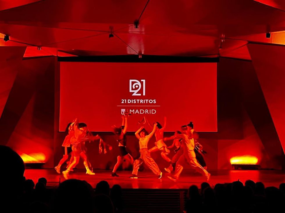 Acto de presentación de la 6 edición de 21distritos. Actuación de Mucha Muchacha, agrupación incluida en la programación de este 2025