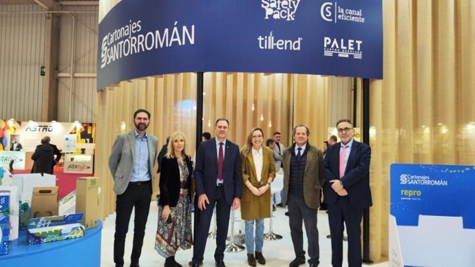León valora el papel que debe adquirir el sector auxiliar del vino en la adaptación de bodegas a la economía circular