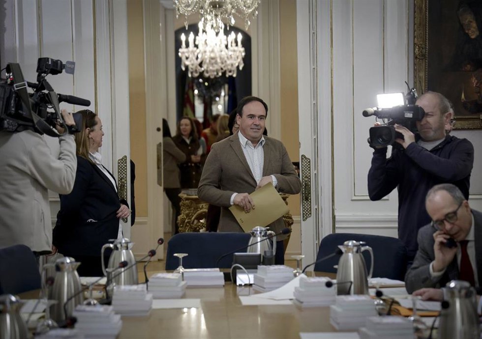 El síndic del PP en Les Corts, Juanfran Pérez Llorca, en la junta de síndics de este martes