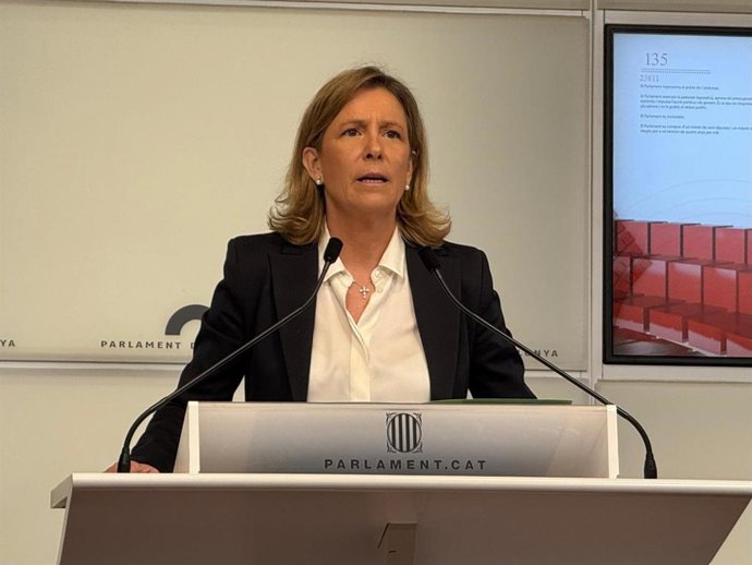 La diputada de Vox en el Parlament Maria Elisa García Fuster este martes en rueda de prensa