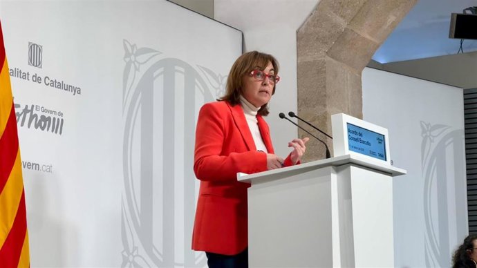 La consellera de Territorio, Vivienda y Transición Ecológica y portavoz de la Generalitat, Sílvia Paneque, en una rueda de prensa tras el Consell Executiu