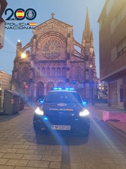 Coche de Policía Nacional en la zona de La Inmobiliaria