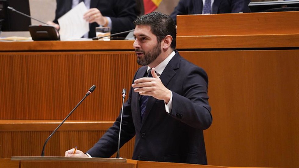 El portavoz de VOX en las Cortes de Aragón, Alejandro Nolasco, en el debate monográfico sobre financiación.