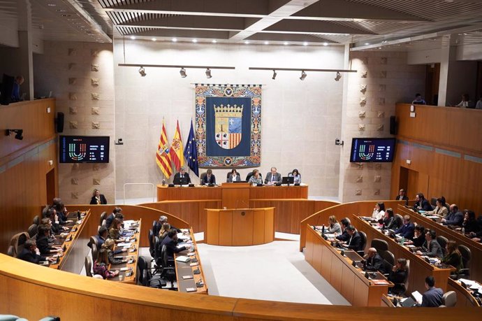 Sesión plenaria de las Cortes de Aragón.