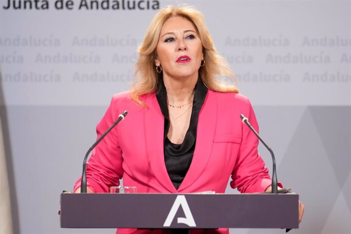La consejera de Economía y portavoz del Gobierno andaluza, Carolina España, este martes en la rueda de prensa posterior al Consejo de Gobierno.