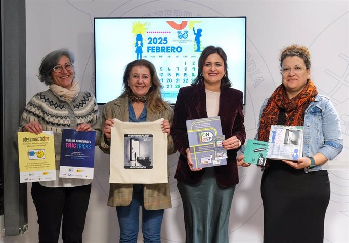 Presentación del taller didáctico interactivo 'Piensa, conecta y elige tu camino en Internet'.