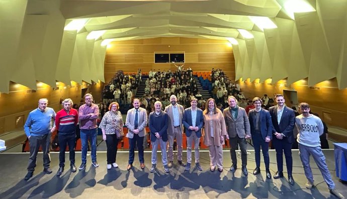 Encuentro de escolares con víctimas del terrorismo en el Palacio de las Artes Escénicas y de la Música