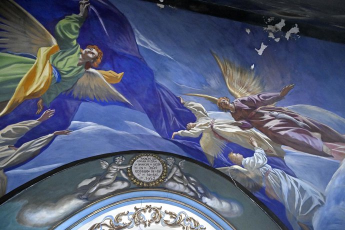Archivo - Las pinturas de Muñoz Barberán en la Ermita del Salitre