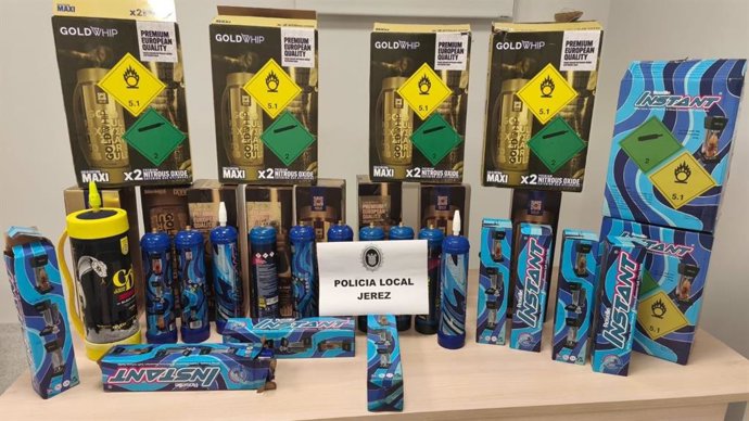 Botellas de óxido nitroso incautadas en Jerez