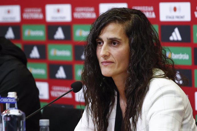 Archivo - Montse Tomé durante una rueda de prensa como seleccionadora 