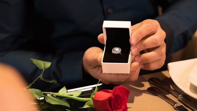 La empresa sevillana de productos gourmet de alimentación Ostrea Sur plantea un concurso para San Valentín