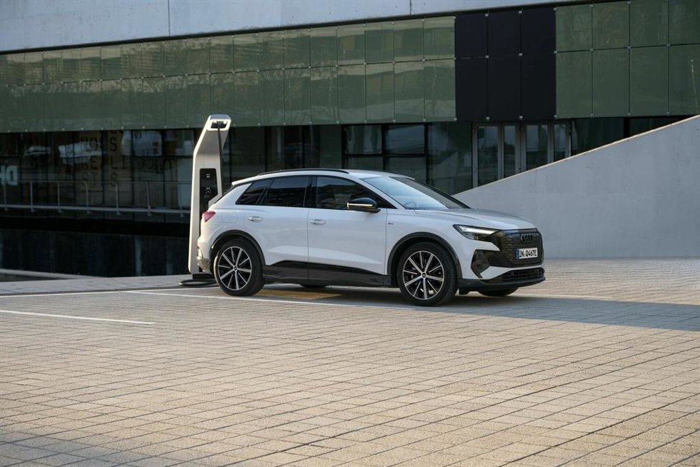 Audi presenta su modelo Q4 e-tron con autonomía de hasta 412 km y un precio de entrada de 46.150 euros