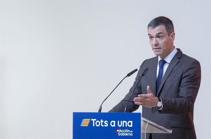 El presidente del Gobierno, Pedro Sánchez, interviene durante el acto de presentación de la Estrategia Nacional de Alimentación, en el iHub La Vega Innova, a 6 de febrero de 2025, en San Fernando de Henares, Madrid (España). La Estrategia Nacional de Al