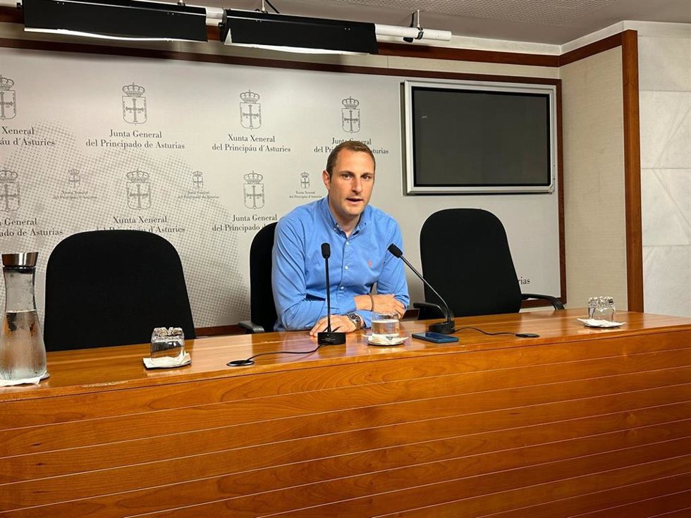 Archivo - El secretario general de Foro Asturias y diputado del Grupo Mixto-Foro en la Junta General, Adrián Pumares.