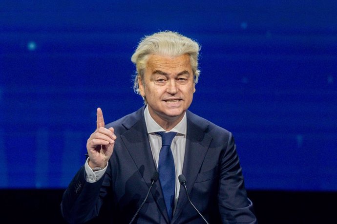 El líder del Partido por la Libertad, Geert Wilders, interviene durante la cumbre ‘Patriots’, en Hotel Marriott Auditorium, a 8 de febrero de 2025, en Madrid (España). Vox ha organizado en Madrid una cumbre de ‘Patriots’, formación que integra a los parti