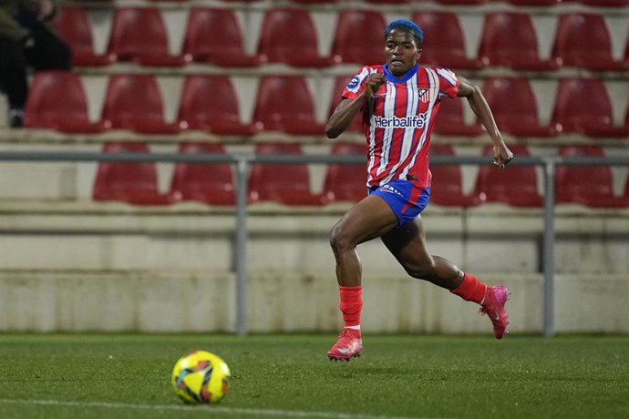 Rasheedat Ajibade, durante un partido con el Atlético de Madrid.