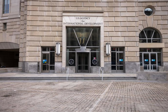 4 de fevereiro de 2025, Washington Dc, Distrito de Columbia, Estados Unidos: O exterior normalmente movimentado da Agncia dos Estados Unidos para o Desenvolvimento Internacional, conhecida como USAID, ?parecia desolado. Elon Musk, bilionário da tecnolo