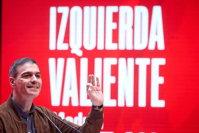 El secretario general del PSOE y presidente del Gobierno, Pedro Sánchez, interviene durante el 15º Congreso Regional del PSOE-M, en la Universidad Carlos III, a 2 de febrero de 2025, en Leganés, Madrid (España). 