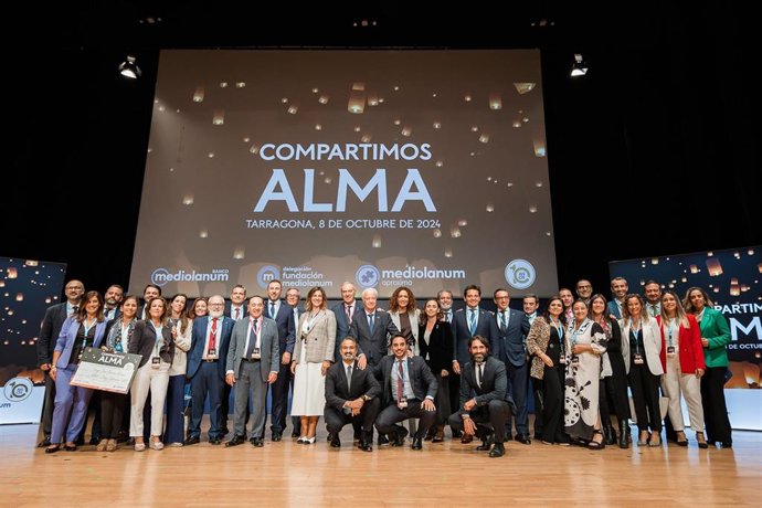 Archivo - Padrinos y madrinas Mediolanum Aproxima Zona Sur